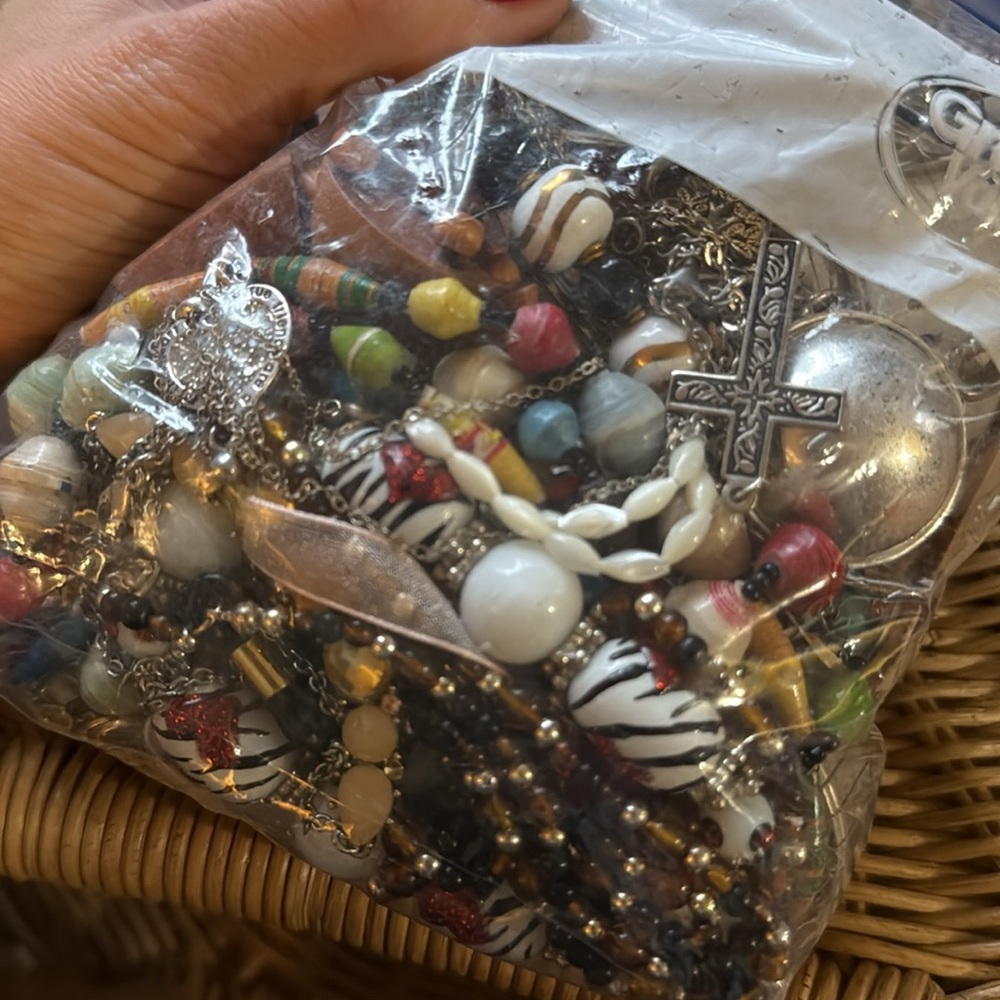 Mixed Jewelry Lot / Mystery Bag – Vintage & Modern – AS IS - Picture 5 of 6